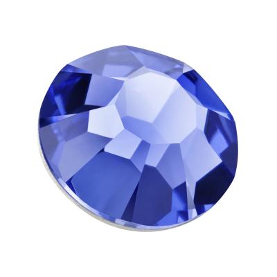 Preciosa VIVA12 Blue Violet crystal from Rhinestones Online Preciosa VIVA12 Blue Violet stock photo angle
