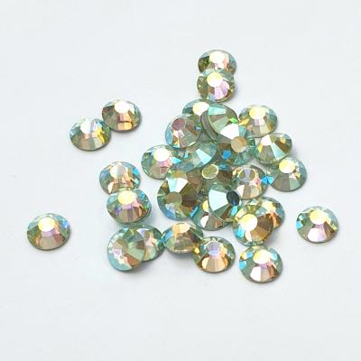 Rhinestones online Preciosa VIVA12 Flatback - Chrysolite AB pic 2 Preciosa VIVA12 Flatback - Chrysolite AB pic 2