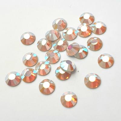 Rhinestones online Preciosa VIVA12 Flatback - White Opal AB pic 2 Preciosa VIVA12 Flatback - White Opal AB pic 2